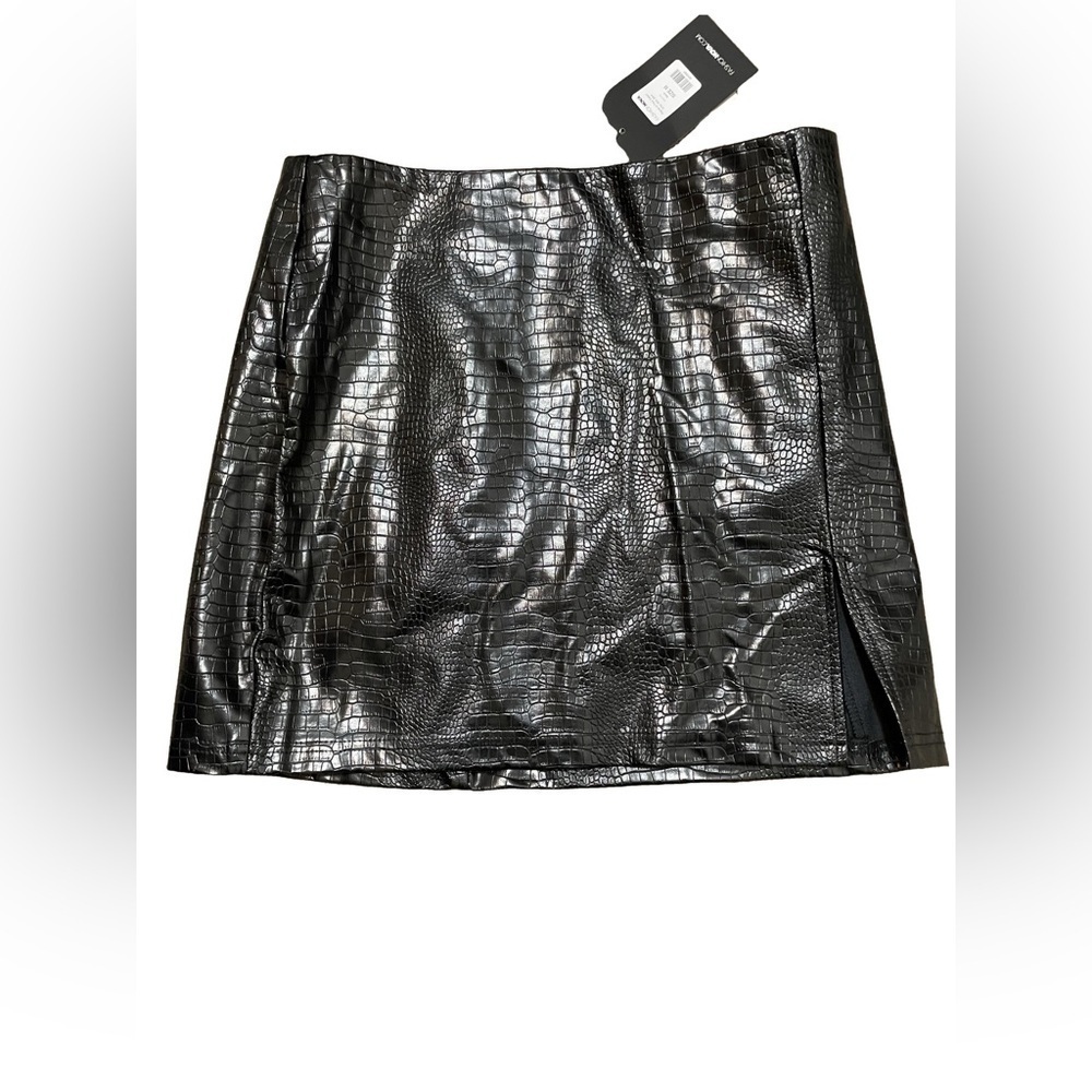 Fashion Nova Flame in your Heart Croc Mini Skirt Wet Look Size M NWT